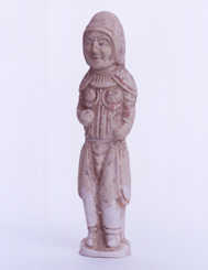 4.黄白釉加彩武人